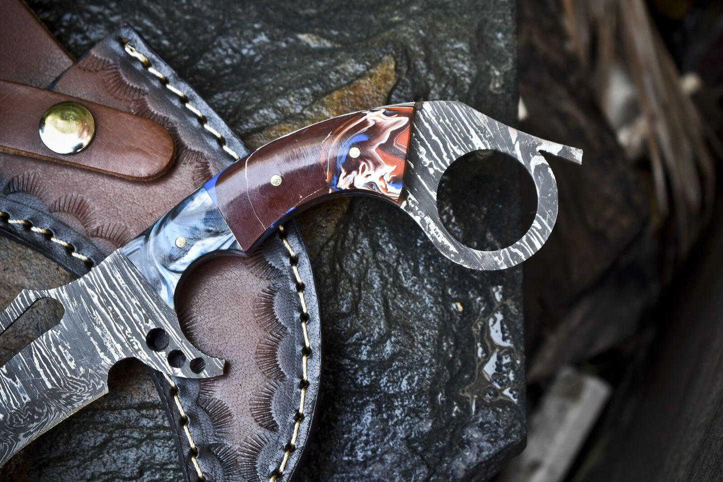 Damascus Karambit Knife Handmade Karambit Damascus Steel Knife with Resin Handle