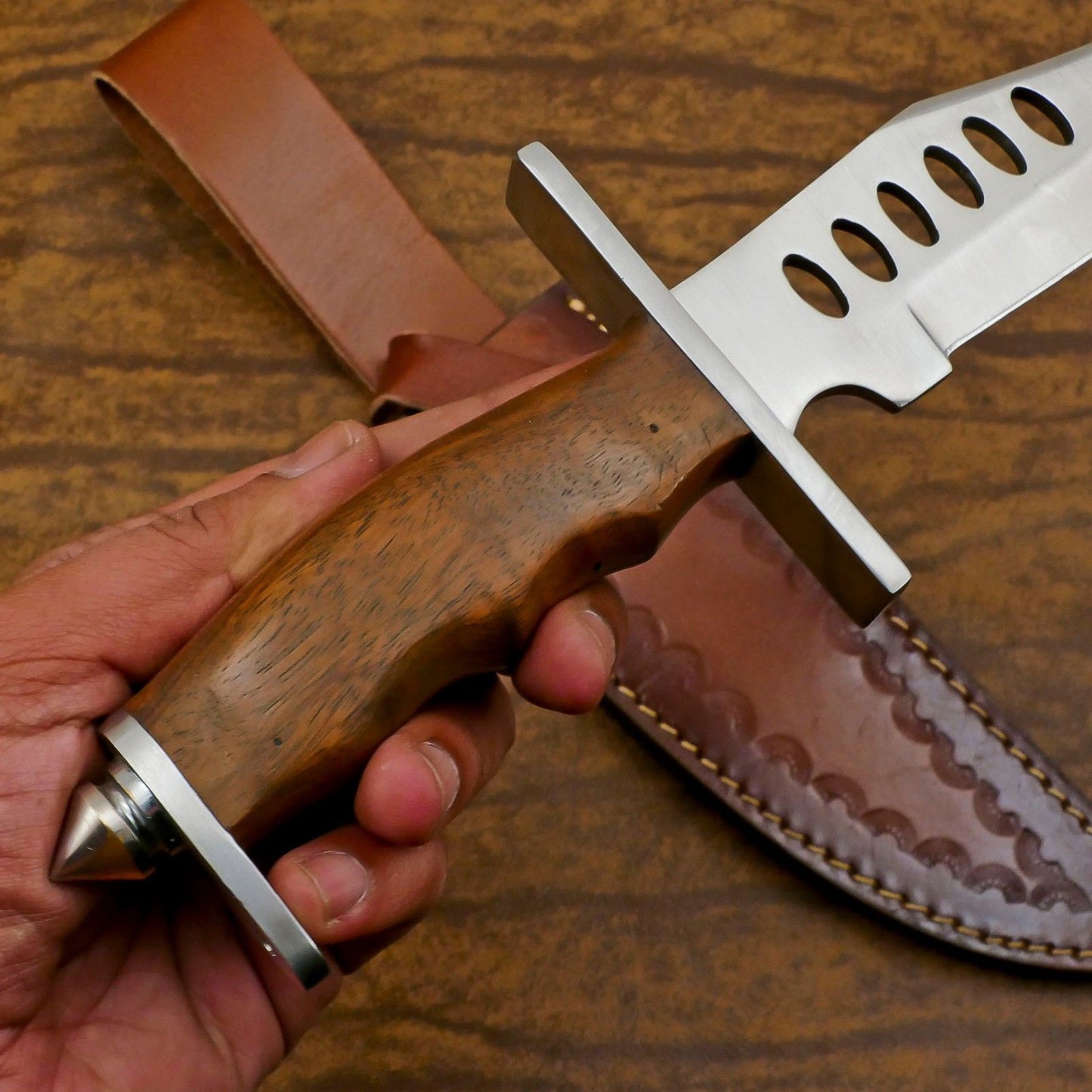 Custom Handmade D2 Steel Blade Hunting Bowie Sport Knife