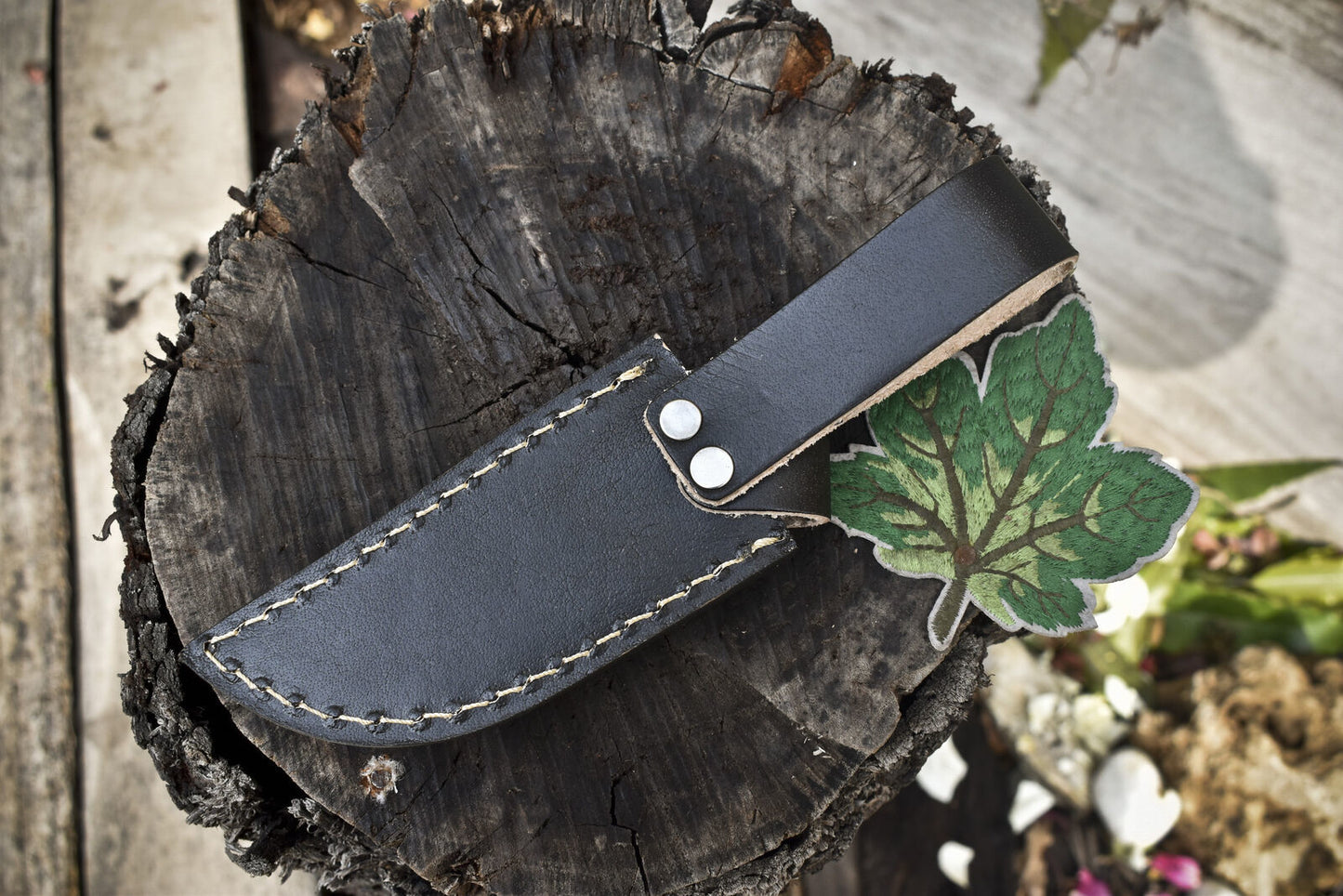 Custom Hand Forged Twist Damascus Hunting Skinner Knife with Bone and Wood Handle – Gift Edition
