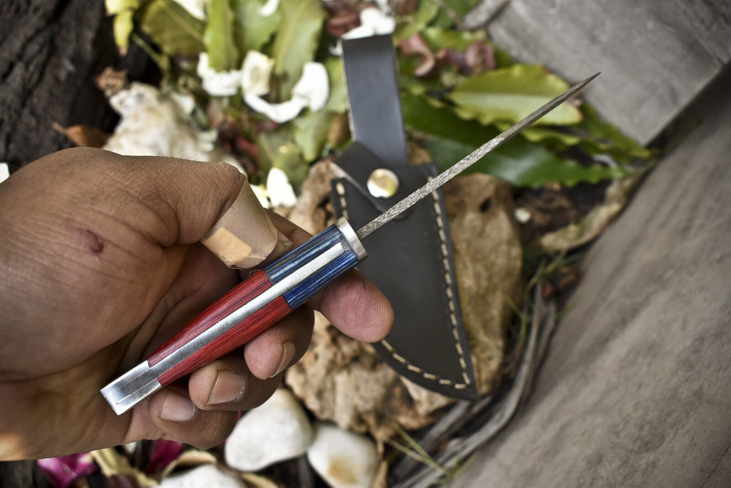 Custom Hand Forged Twist Damascus Hunting Skinner Knife with Bone and Wood Handle – Gift Edition