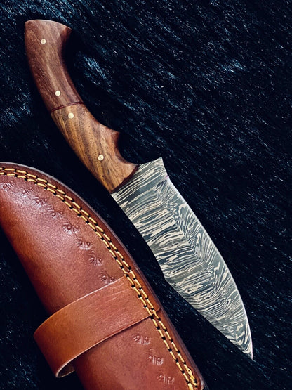 Heritage Forge 9.5 Inch Damascus Skinner Knife with Camel Bone and Wood Handle