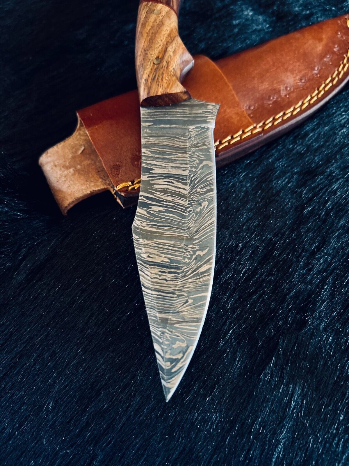 Heritage Forge 9.5 Inch Damascus Skinner Knife with Camel Bone and Wood Handle