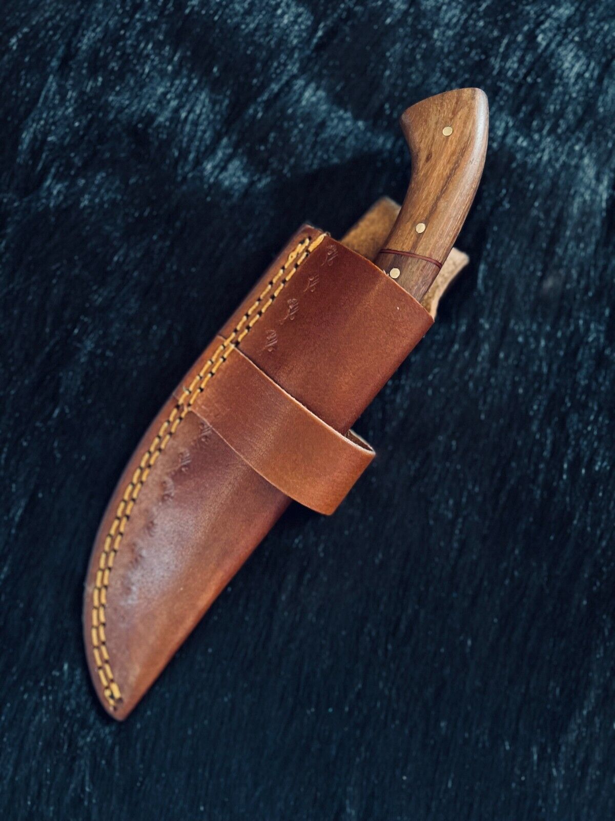 Heritage Forge 9.5 Inch Damascus Skinner Knife with Camel Bone and Wood Handle