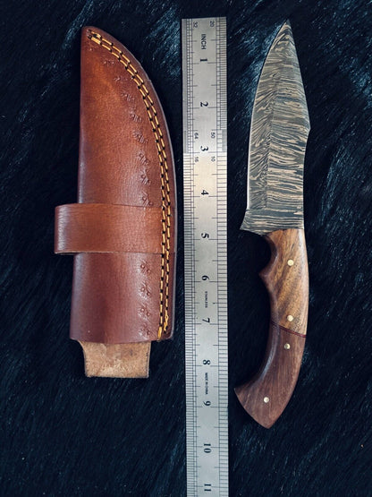 Heritage Forge 9.5 Inch Damascus Skinner Knife with Camel Bone and Wood Handle