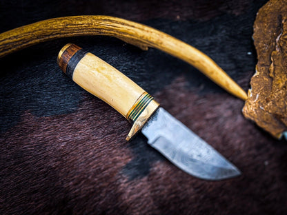 Custom Handmade Damascus Steel Hunting Knife with Premium Leather Sheath