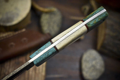 Custom Twist Damascus Skinner Knife with Gut Hook Mixed Handle for Fishing and Hunting