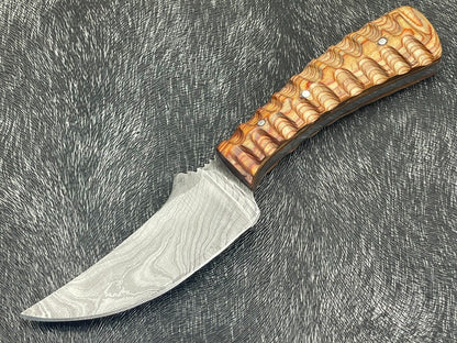 7 Inch Handmade Damascus Steel Bowie Knife with Hardwood Handle