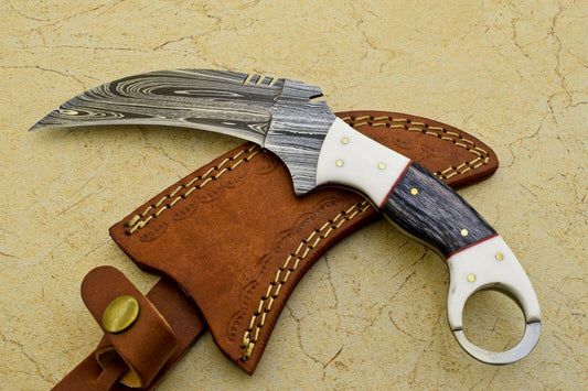 Handmade Best Karambit Twist Karambit Damascus Steel Hunting Knife With Wood and Resin Handle