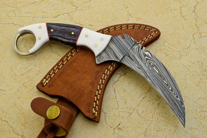 Handmade Best Karambit Twist Karambit Damascus Steel Hunting Knife With Wood and Resin Handle