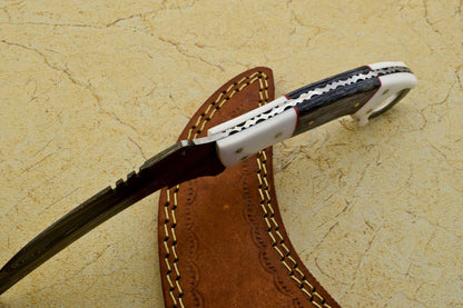 Handmade Best Karambit Twist Karambit Damascus Steel Hunting Knife With Wood and Resin Handle