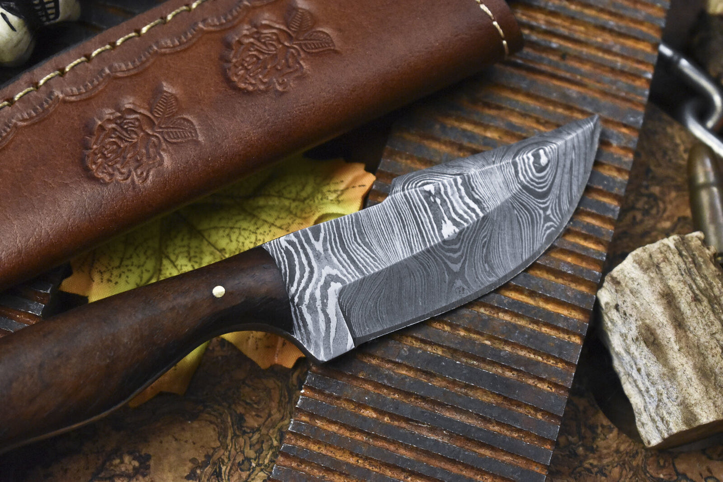 Hot Item 6 Inch Skinner Knife Twist Damascus Bone Handle Brass Guard w/ Leather Sheath