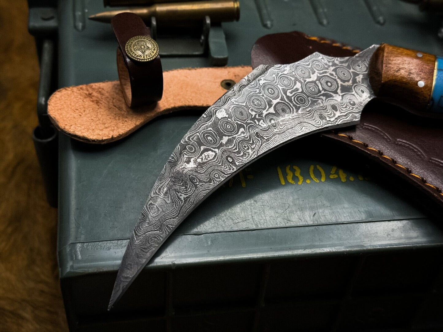 Best Karambit Knife 8" Handmade Damascus Karambit Knife With Wood Handle