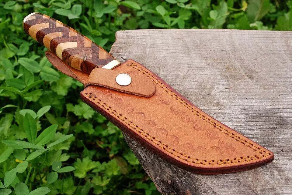 Custom Handmade Damascus Steel Hunting Knife | Wood Handle | Fixed Blade Skinner Knife with Sheath