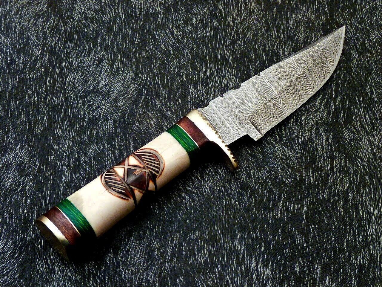 8" Hand Forged Damascus Bowie Knife – Engraved Camel Bone & Hardwood Handle