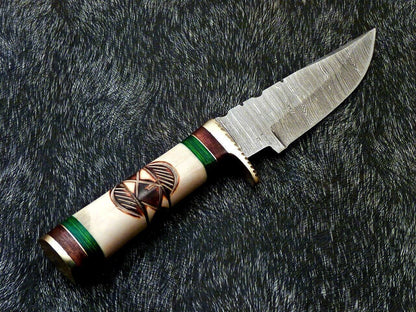 8" Hand Forged Damascus Bowie Knife – Engraved Camel Bone & Hardwood Handle
