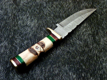 8" Hand Forged Damascus Bowie Knife – Engraved Camel Bone & Hardwood Handle