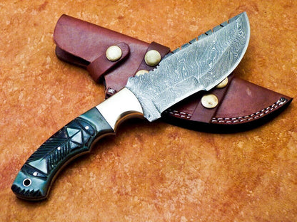 10" Full Tang Damascus Bowie Knife – Camel Bone Handle & Brass Bolster