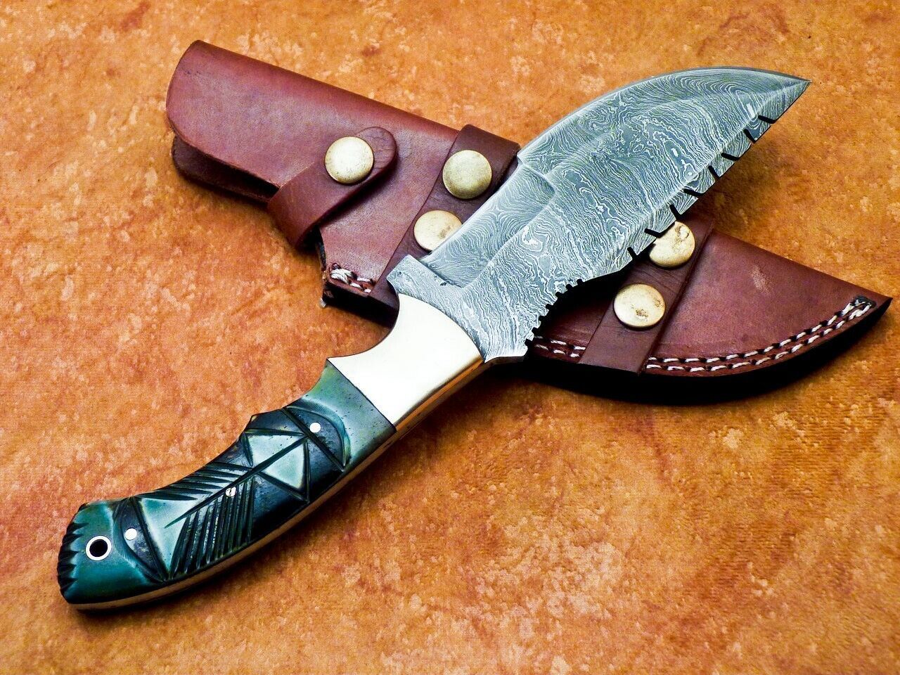 10" Full Tang Damascus Bowie Knife – Camel Bone Handle & Brass Bolster