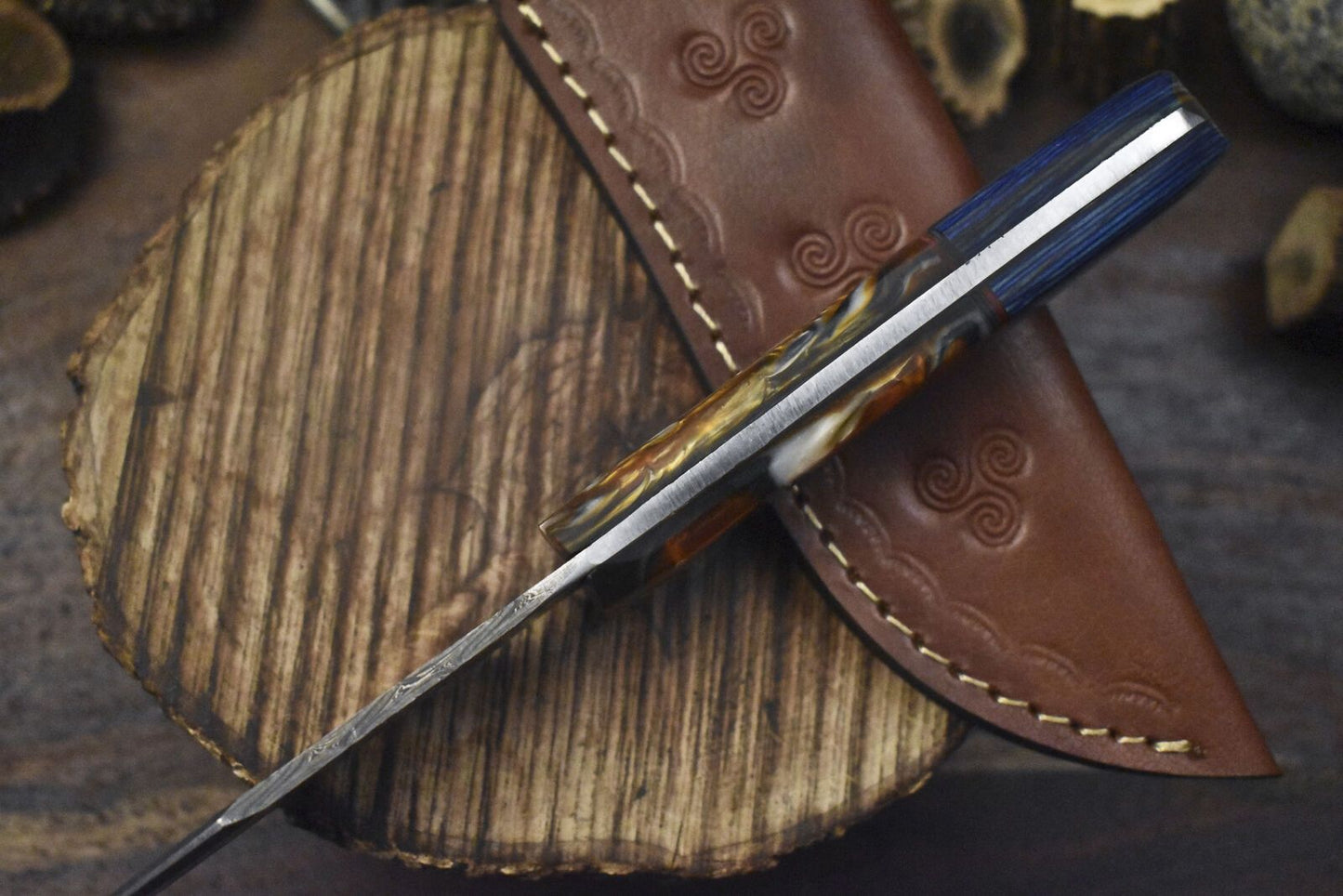 Twist Damascus Skinner Knife with Mixed Handle – Razor Sharp Custom Hunting Blade