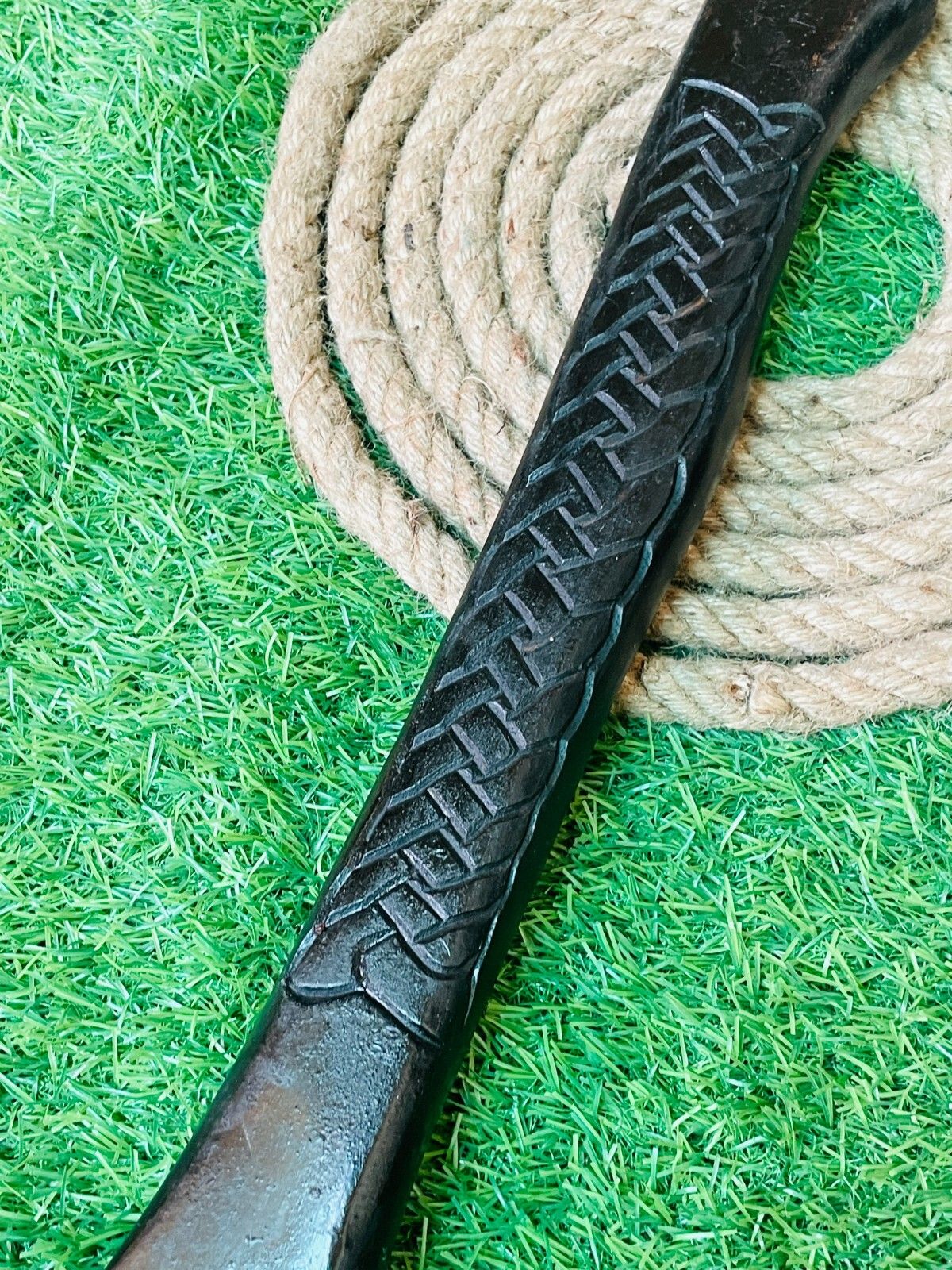 Handmade Forged Damascus Steel Viking Bearded Camping Tomahawk Hatchet Axe with Wood Handle and Leather Sheath