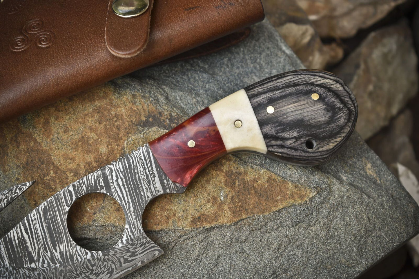 Custom Handmade Damascus Skinner Knife with Gut Hook – Twist Pattern Damascus Steel Skinner Hunting Knife Bone & Wood Handle