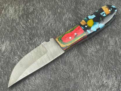 Handmade Damascus Steel Bowie Knife 8 Inch EDC with Resin and Hardwood Handle