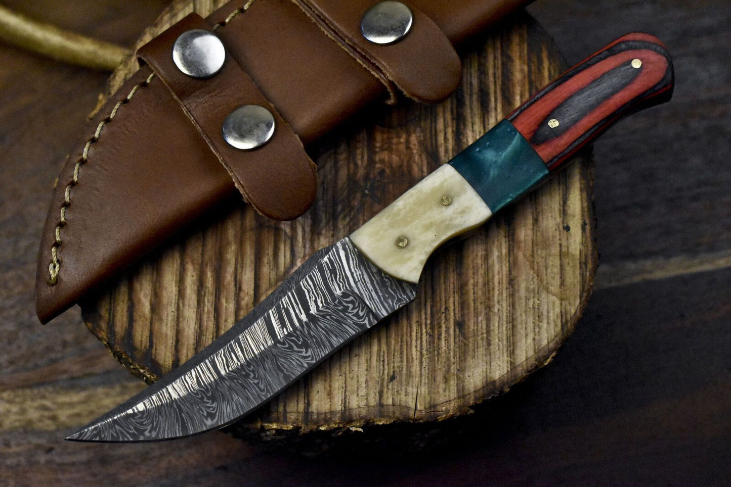 Twist Damascus Skinner Knife with Hard Wood Handle Razor Sharp for Hunting