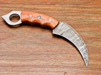 Damascus Karambit Knife Karambit Damascus Steel Hunting Knife with Hardwood Handle