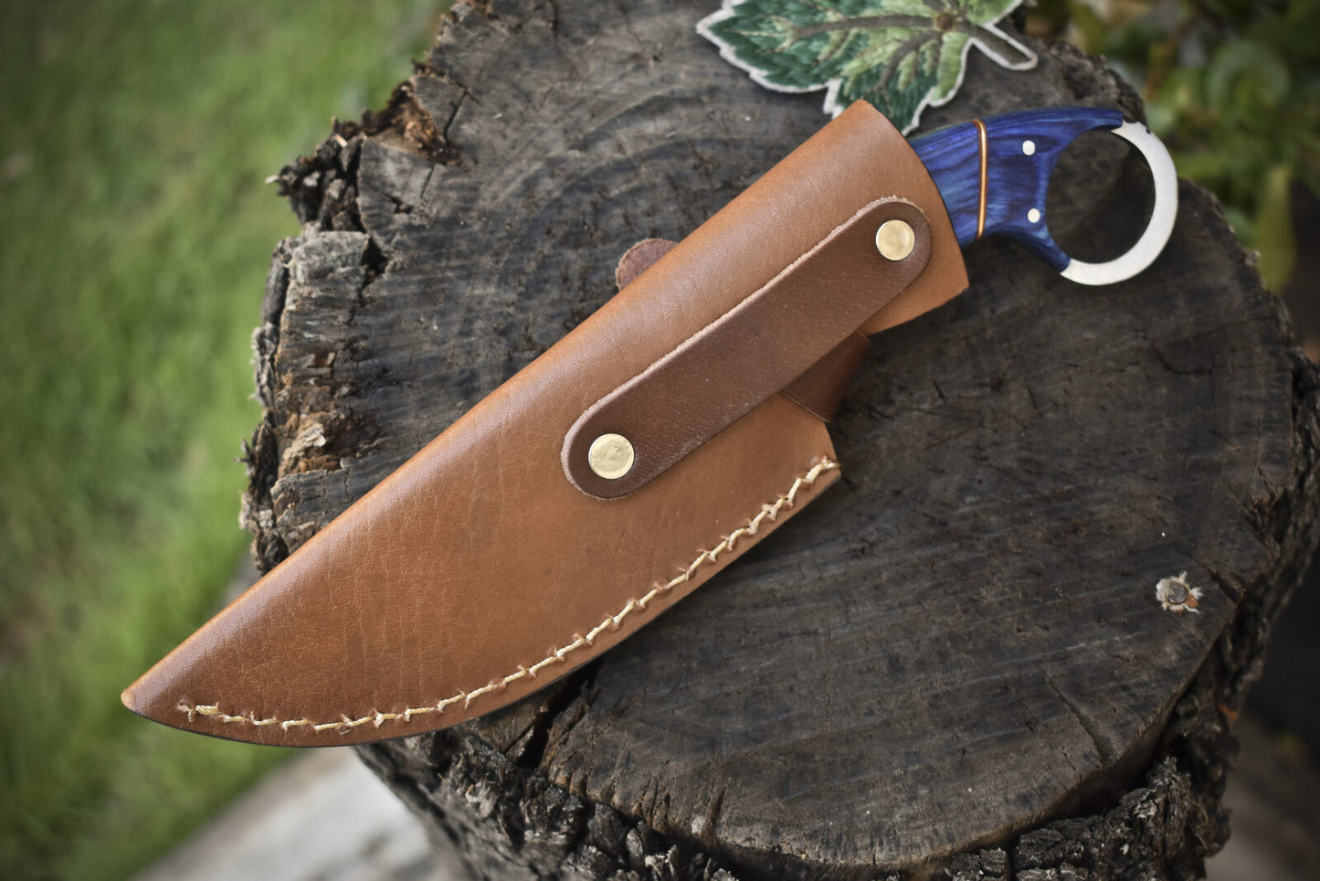 Handcrafted Twist Damascus Skinner Knife with Hardwood Handle and Wooden Bolster for Outdoor Sports