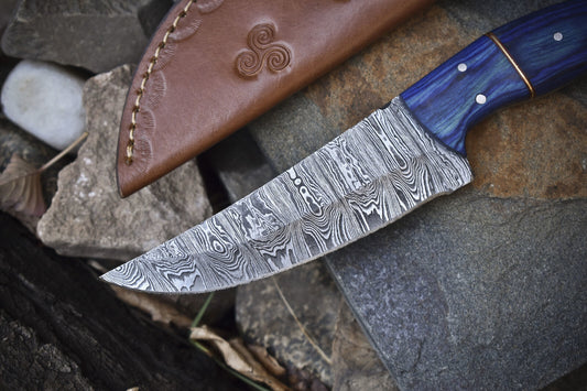 Handcrafted Twist Damascus Skinner Knife with Hardwood Handle and Wooden Bolster for Outdoor Sports