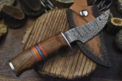 Twist Damascus Skinner Knife with Bone and Wood Handle – Custom Handmade Hunting Tool for Outdoor Adventure