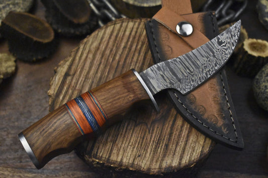 Twist Damascus Skinner Knife with Bone and Wood Handle – Custom Handmade Hunting Tool for Outdoor Adventure