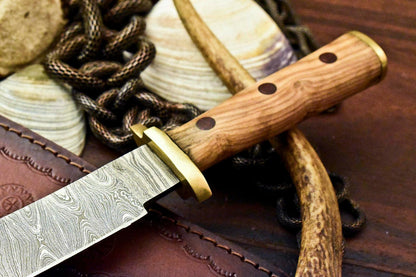 11.5" Handmade Damascus Bowie Knife – Walnut Wood Handle & Leather Sheath