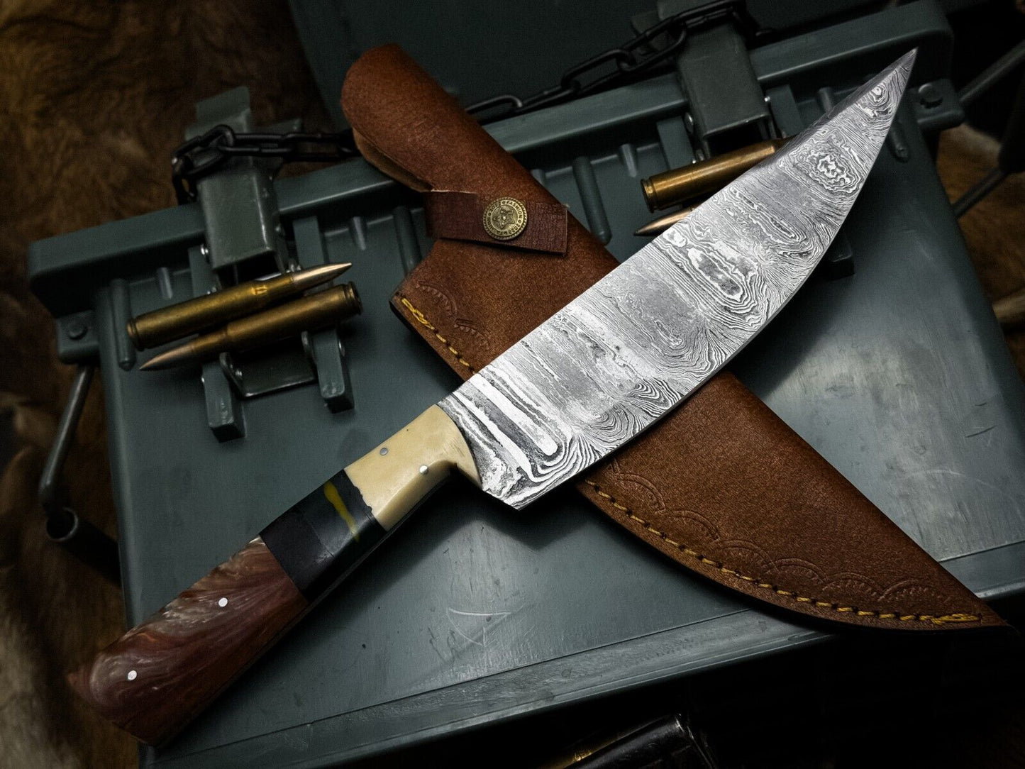 Handmade Damascus Steel Wild Chef Knife with Resin Handle & Cowhide Leather Sheath