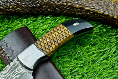 8.25" Damascus Bowie Knife – Full Tang with Olive Wood & Buffalo Horn Handle
