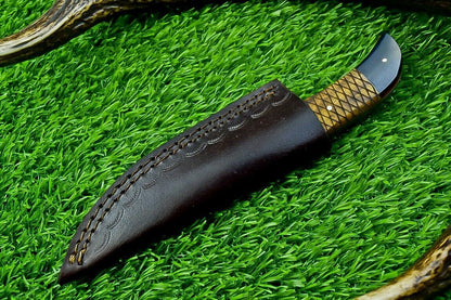 8.25" Damascus Bowie Knife – Full Tang with Olive Wood & Buffalo Horn Handle
