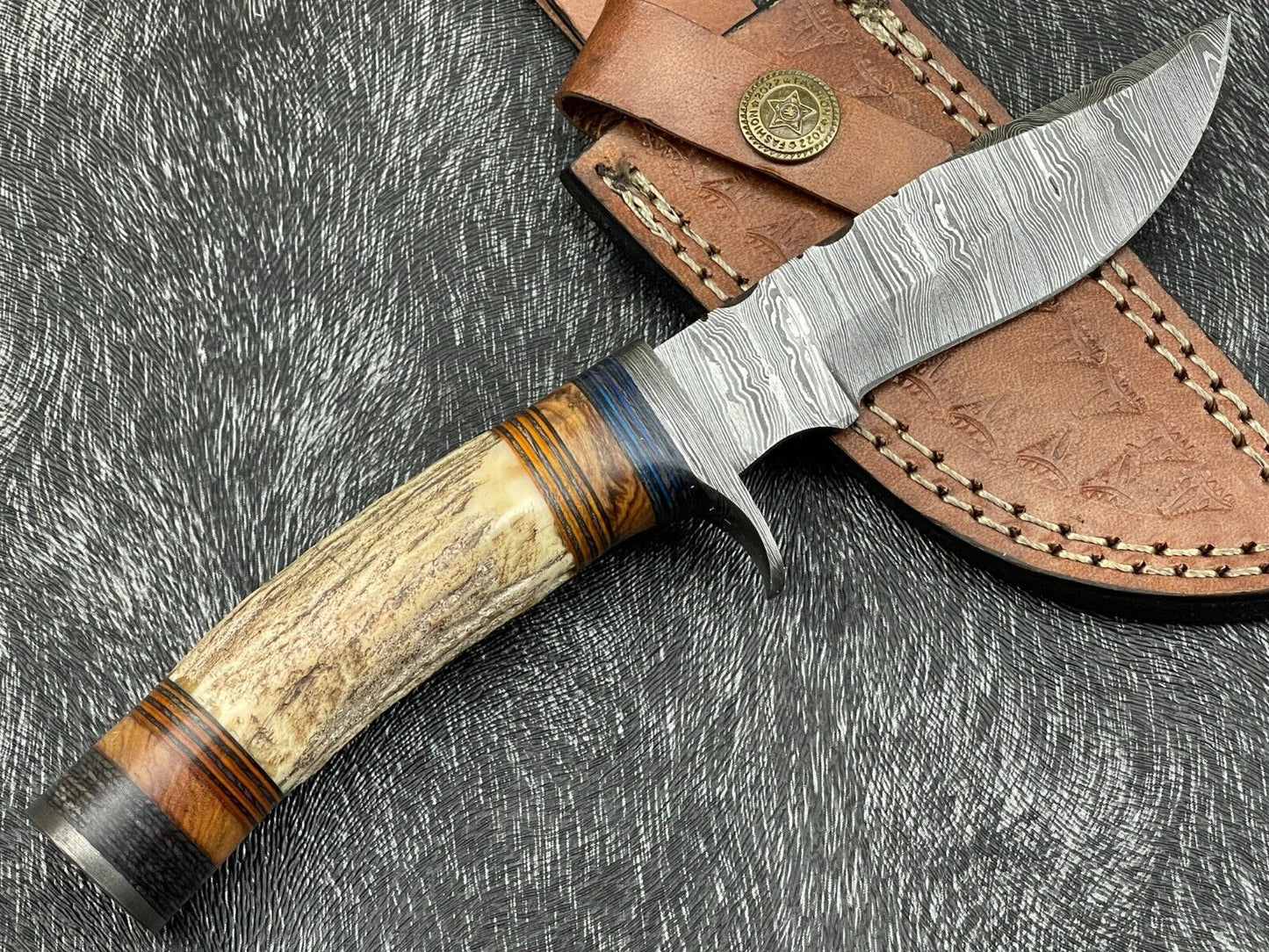 8 Inch Handmade Damascus Hunting Knife with Stag Horn and Hardwood Handle