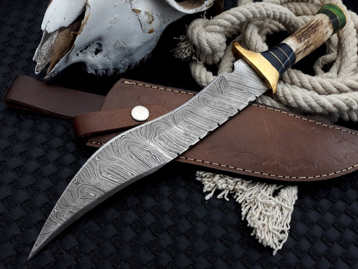 Handmade Damascus Bowie Knife Deer Antler Handle Bowie Hunting Camp Knife