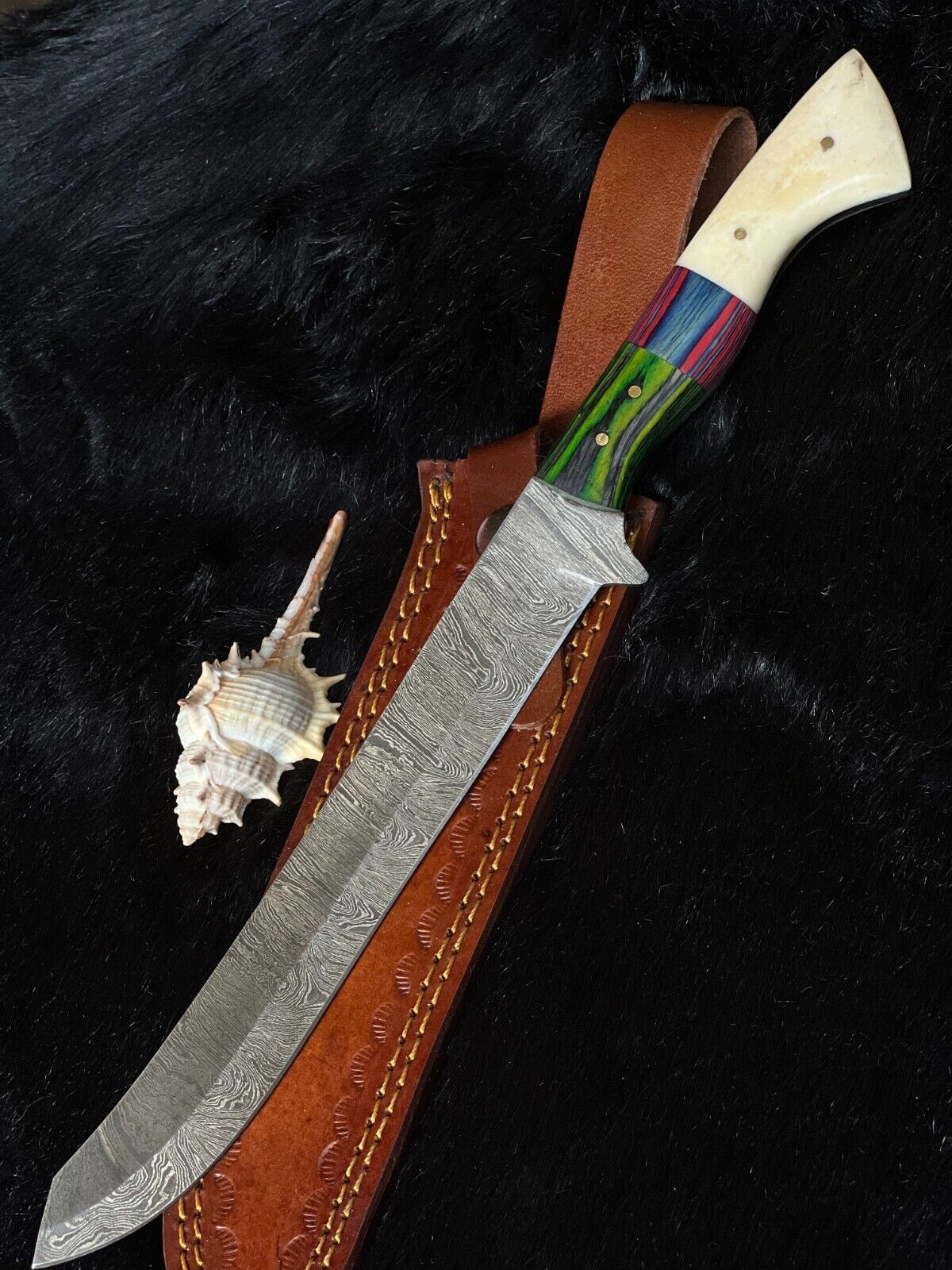 13" Twist Damascus Steel Bowie Knife – Camel Bone & Wood Handle