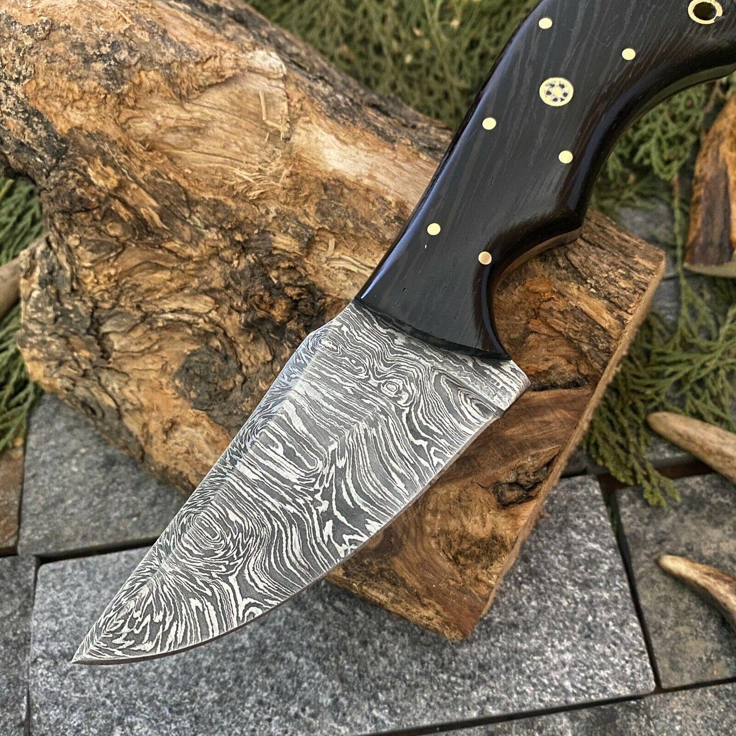 Custom Hand Forged Damascus Steel Hunting Bowie Knife | Wood Handle