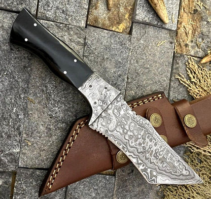 Handmade Bushcraft Tracker Hunting Knife – Hand Forged Damascus Steel with Bull Horn Handle & Leather Sheath
