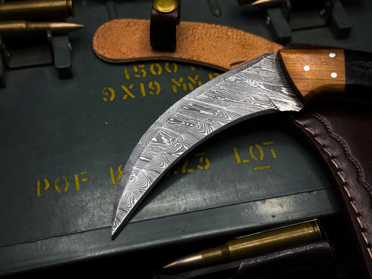 8" Handmade Damascus Karambit Knife Damascus Steel Karambit with Horn and Wood Handle