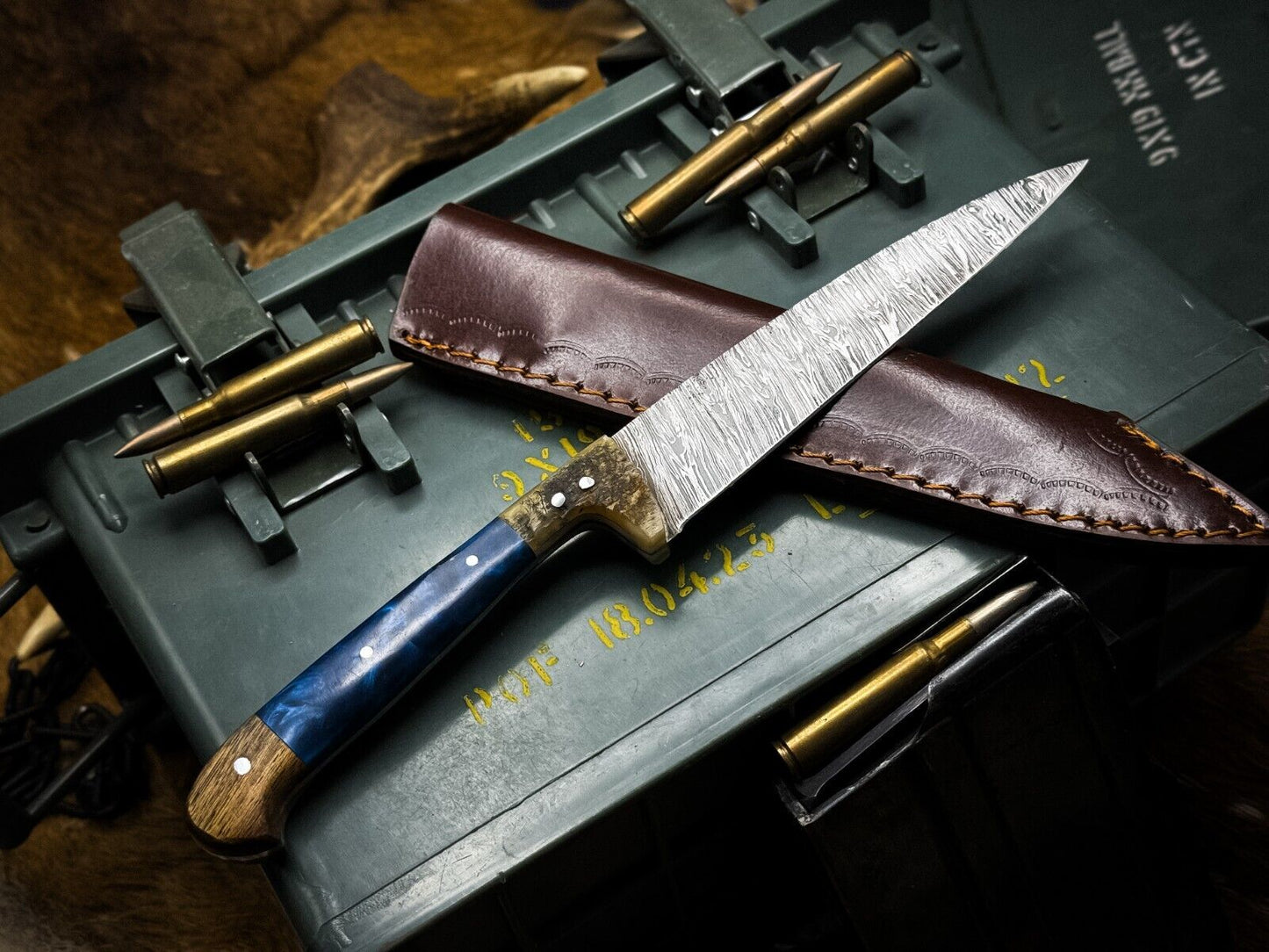 Handmade Damascus Steel Kitchen Chef Knife – Epoxy Resin Handle with Leather Sheath