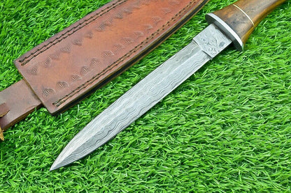 12" Damascus Steel Bowie Knife with Natural Wood Handle – Handmade Hunting Dagger Blade