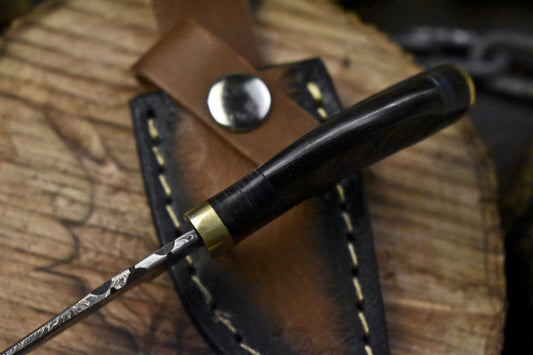 Hand Forged Twist Damascus Skinner Knife with Bull Horn Handle and Brass Guard – Compact Hunting Blade