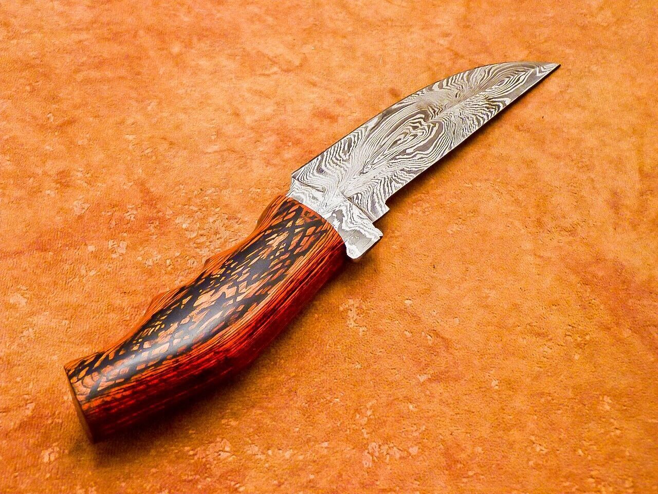 9” Handmade Damascus Bowie Knife – Hardwood Handle, Full Tang