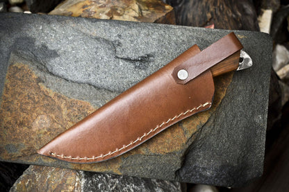 Twist Damascus Gut Hook Skinner Knife with Walnut Wood Handle – Custom Handmade Hunting Knife