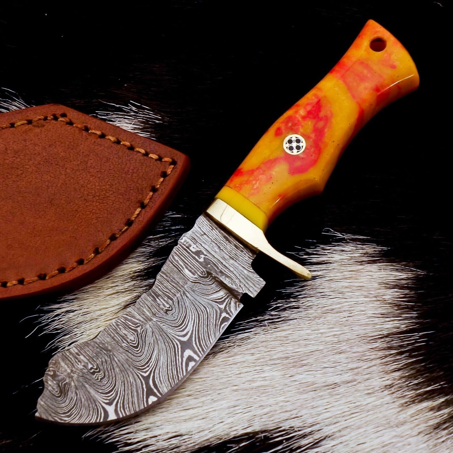 6.5 Inch Twist Damascus Hidden Tang Skinner Knife with Leather Sheath