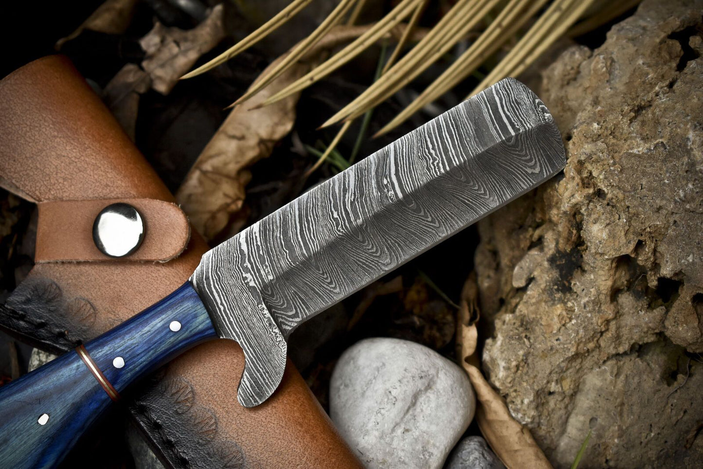 8.0 in Custom Hunting Skinner Knife Twist Damascus Hard Wood EDC