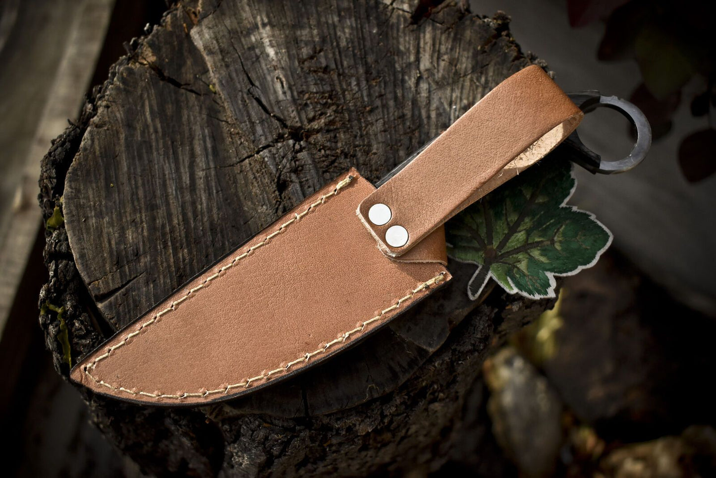 9.5" Forged Twist Damascus Skinner Knife with Hardwood Handle – Custom Hunting Blade